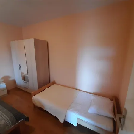 Vuk Apartment *