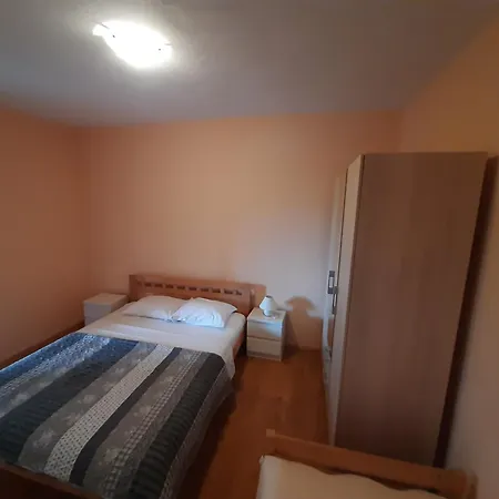 Apartment Vuk *