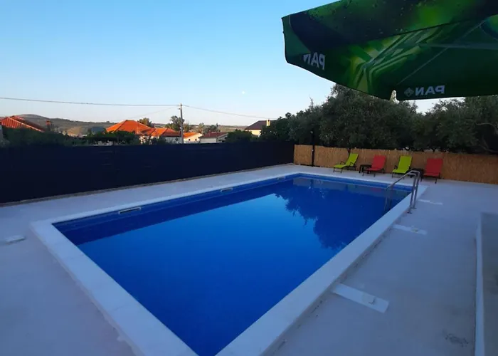 Vuk Apartman Posedarje