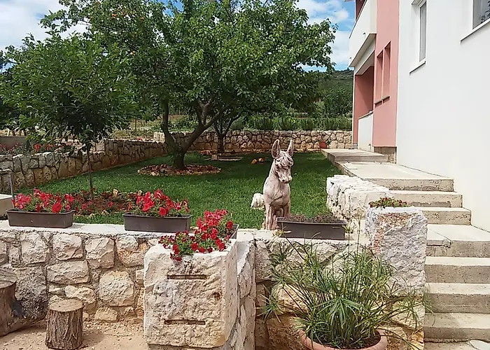 Vuk Apartman Posedarje