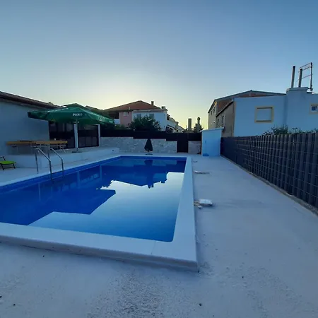 Vuk Apartamento Posedarje