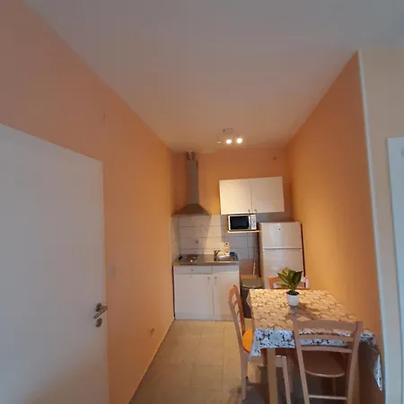Vuk Apartman Posedarje