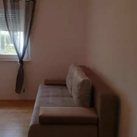 Vuk Apartman *