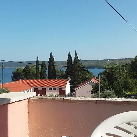 Vuk Apartman Posedarje