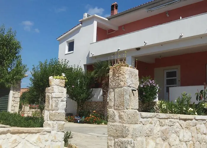 Vuk * بوسيدارجي